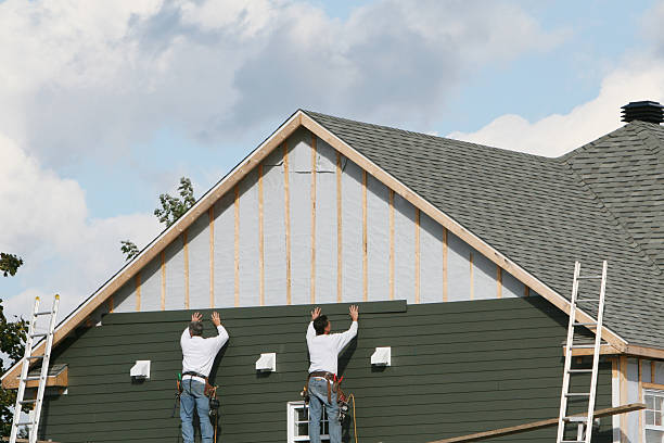 Professional Siding Replacement technician working in Clear Brook, VA